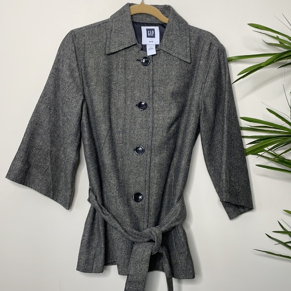 GAP || Collared Jacket with Belt and Pockets; Size M - Picture 16 of 16